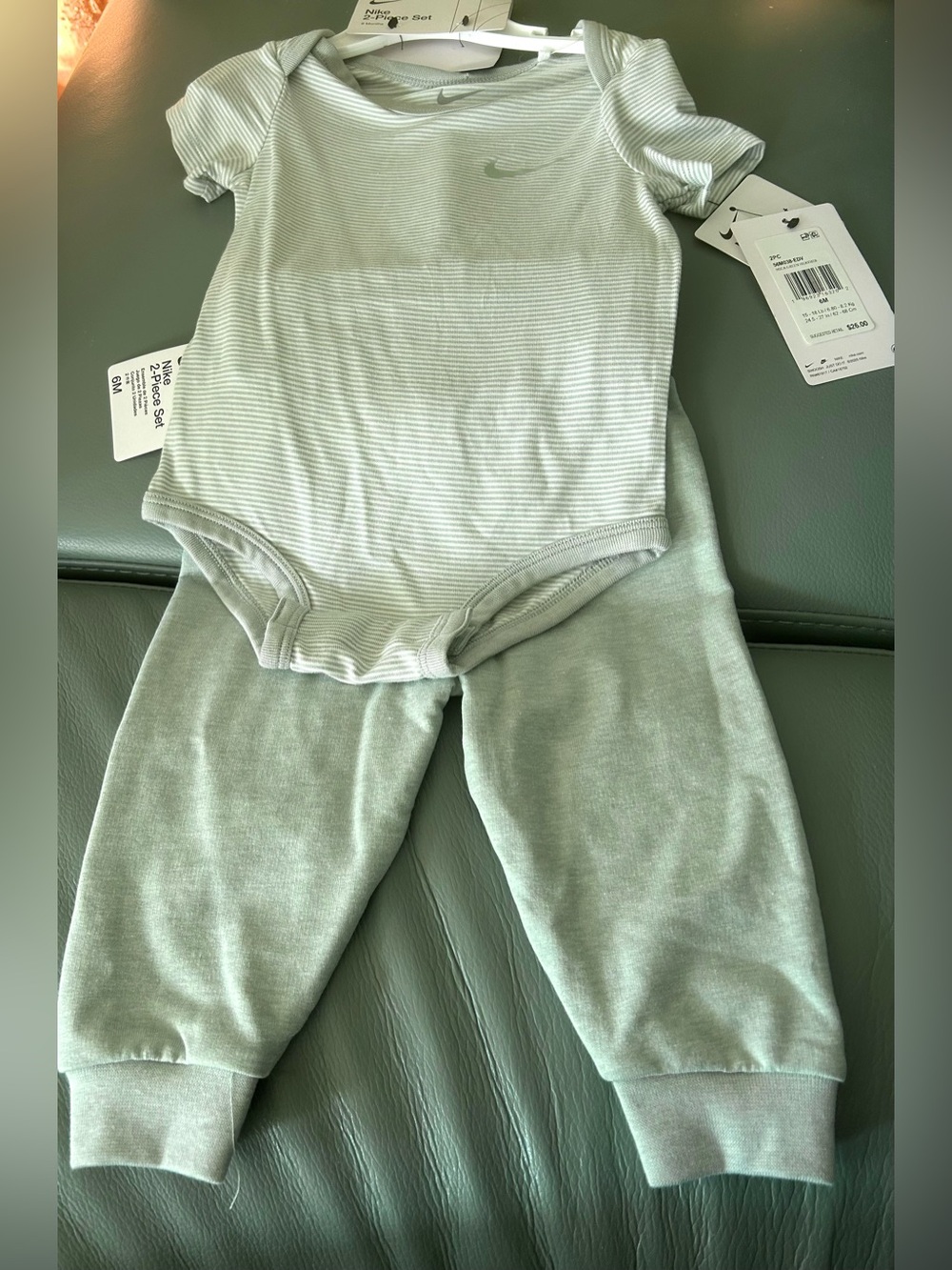 Nike Baby Bodysuit & Pants Set 6 Mos NWT